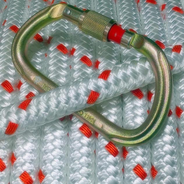 C карабином Petzl Vulcan