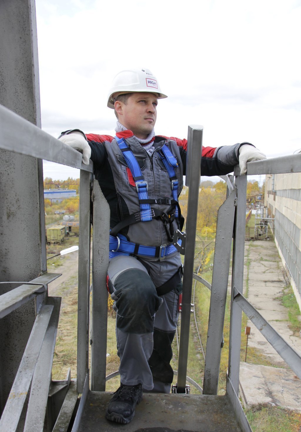Жёсткая вертикальная анкерная линия Vertikal | High Safety